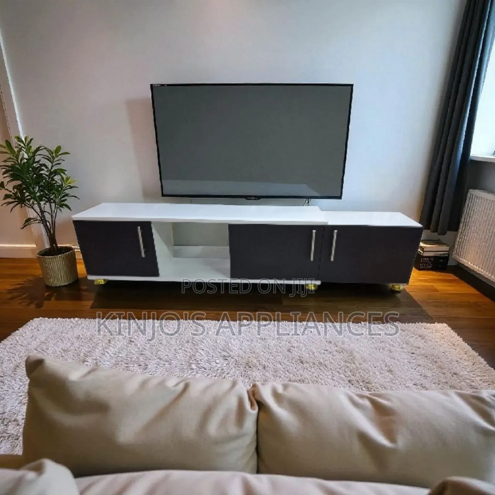 Tokyo Expandable 6ft Modern Tv Stand at 8299