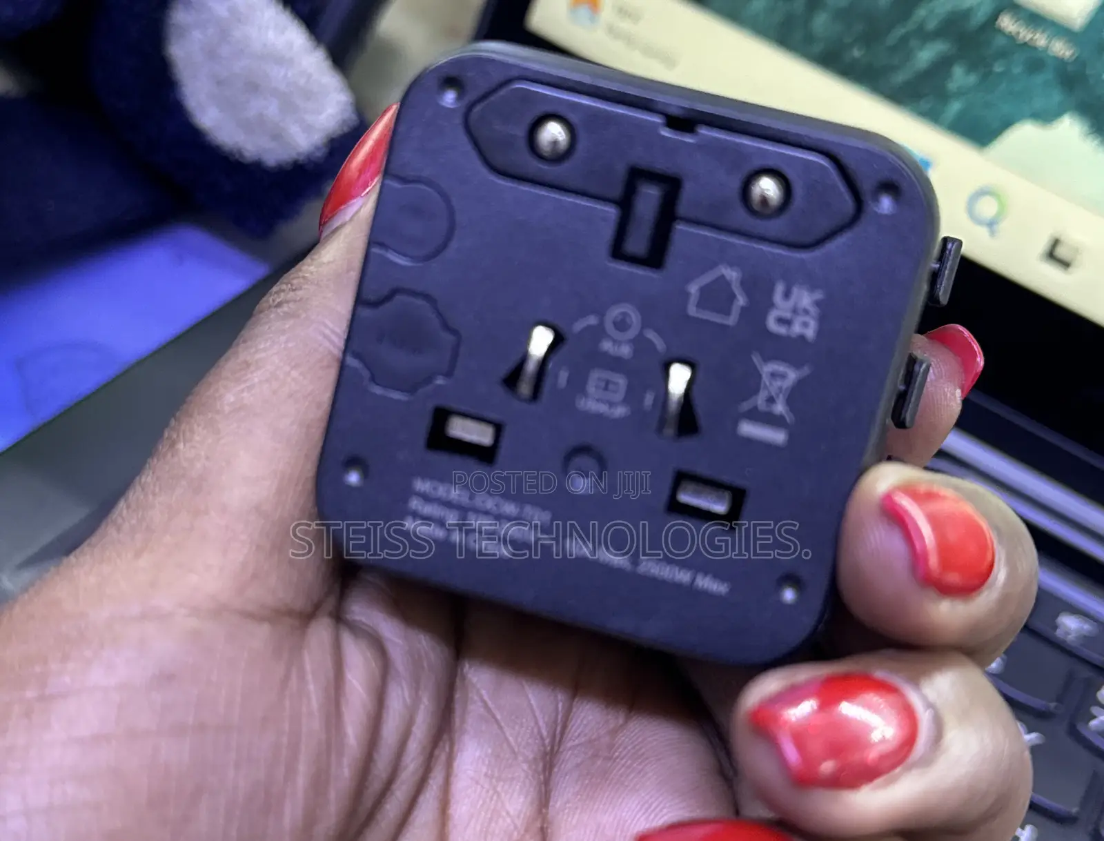 Oraimo Universal Travel Adapter