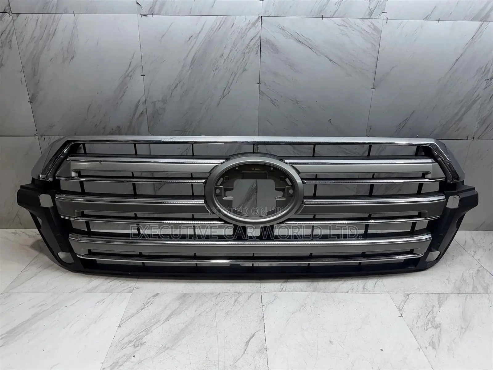 Toyota Land Cruiser 200 Facelift Grille