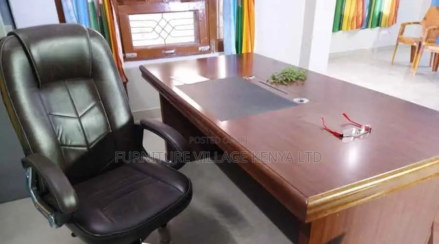 1600mm Mahogany Imported Boss L-Shape Table