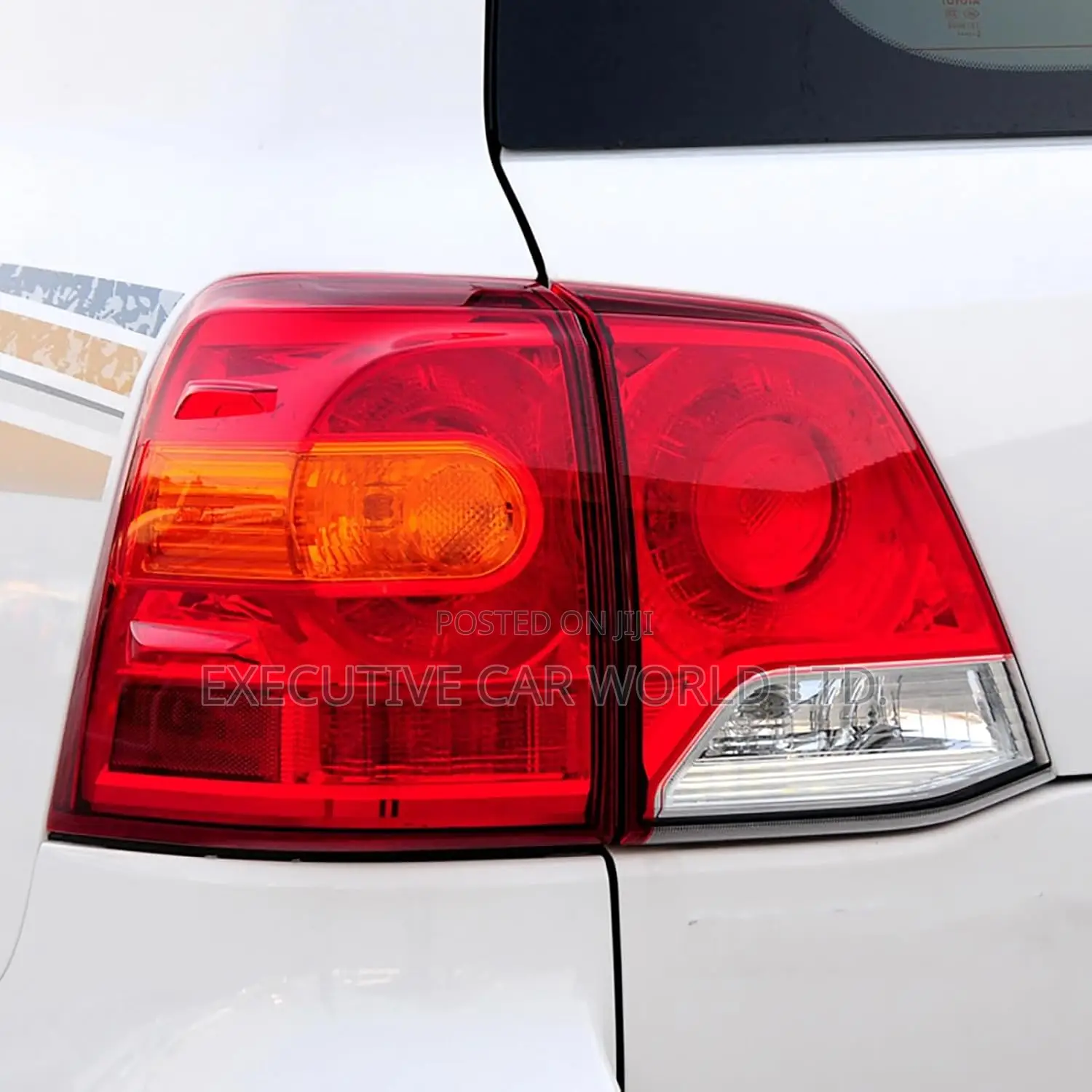Toyota Land Cruiser 200 Series Pre-Facelift Taillights