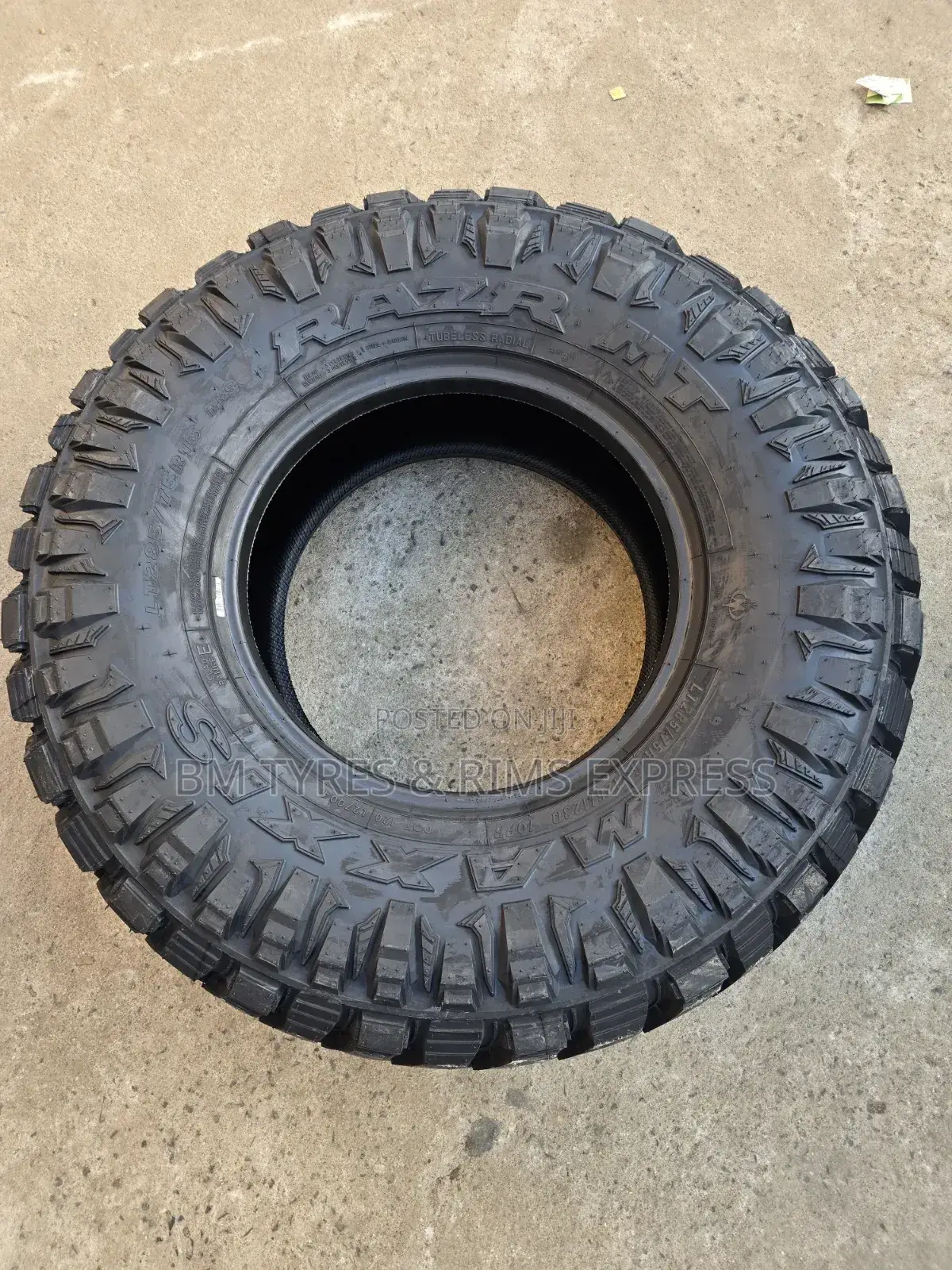 285/75 R16 Maxxis Tires (Mud Terrein) 772