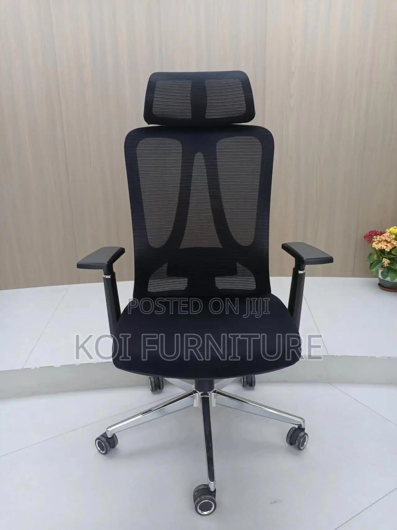 Office Chair : Black High-Back Ergonomic Office Chair