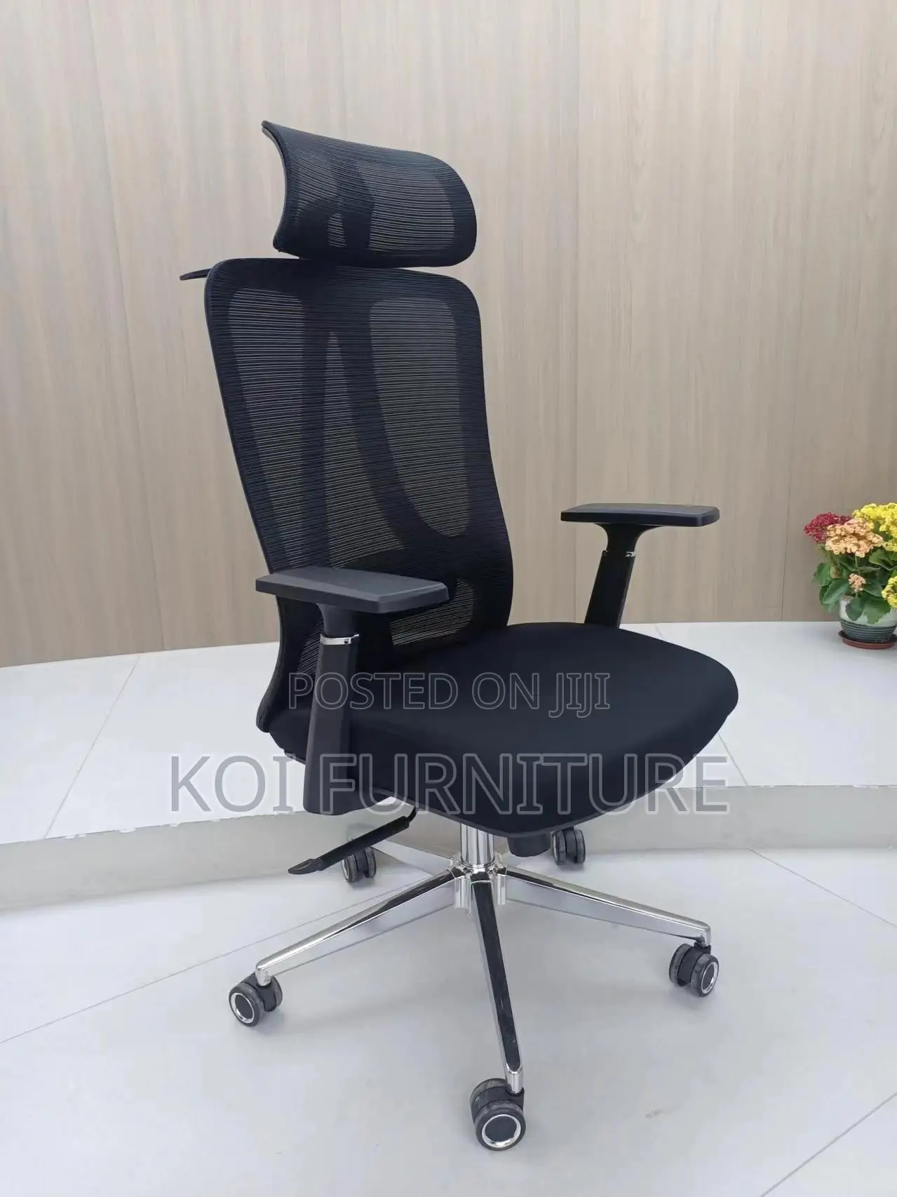 Office Chair : Black High-Back Ergonomic Office Chair