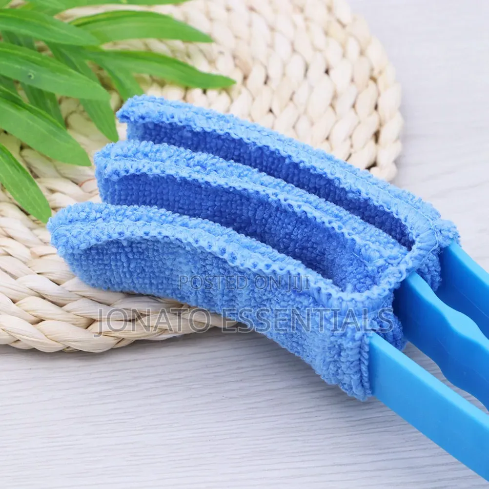 Car Air Vent Brush Cleaner Window Blind Microfiber Duster