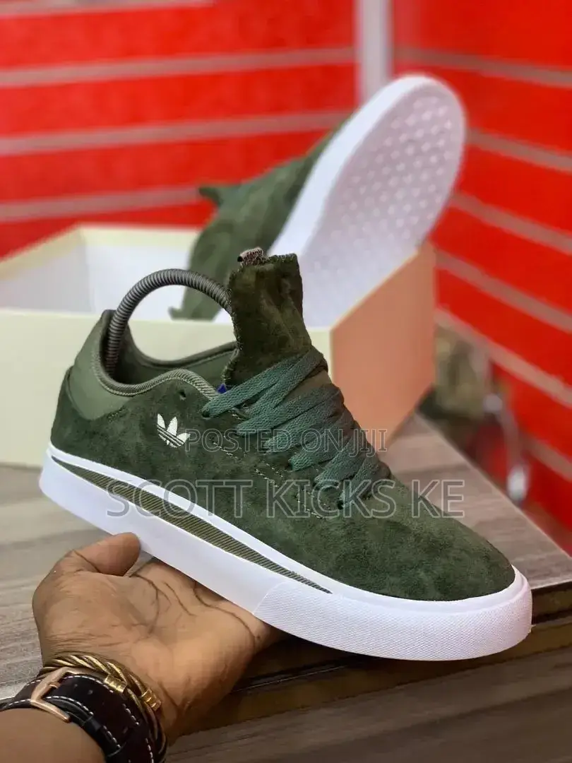 Adidas Saloba