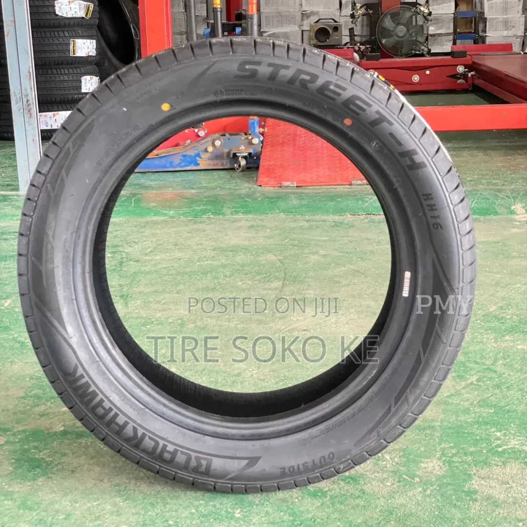 275/35r19 Blackhawk Tyre