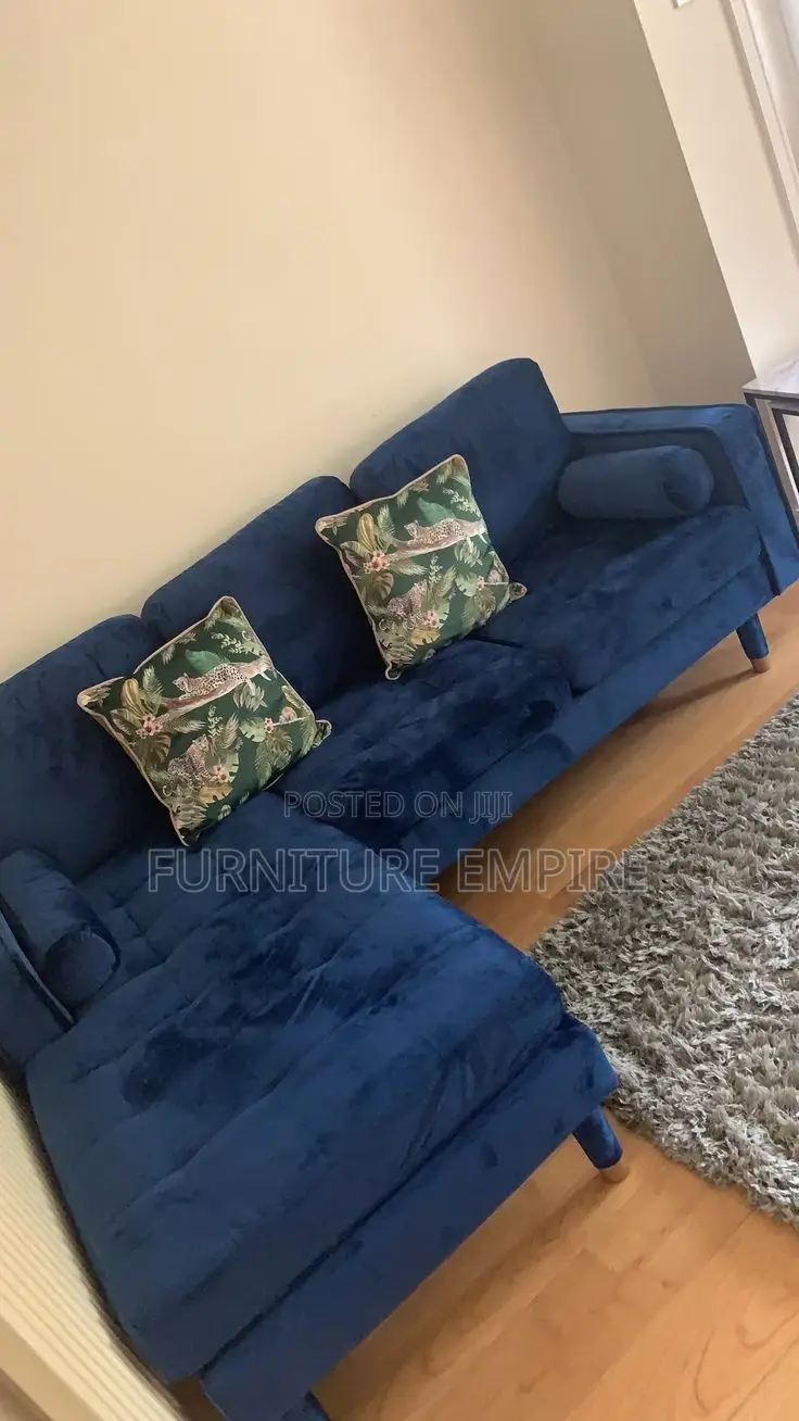 Luxurious Deep Blue Velvet Sectional Sofa With Chaise