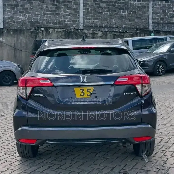 Honda Vezel 1.5 4WD 2019 Matt Black