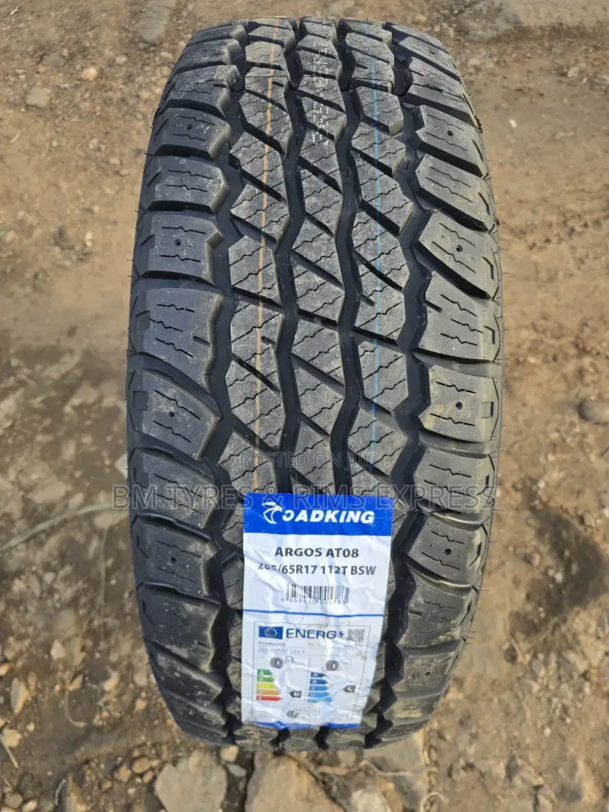 265 /65r17 Roadking Tires (All Terrein)