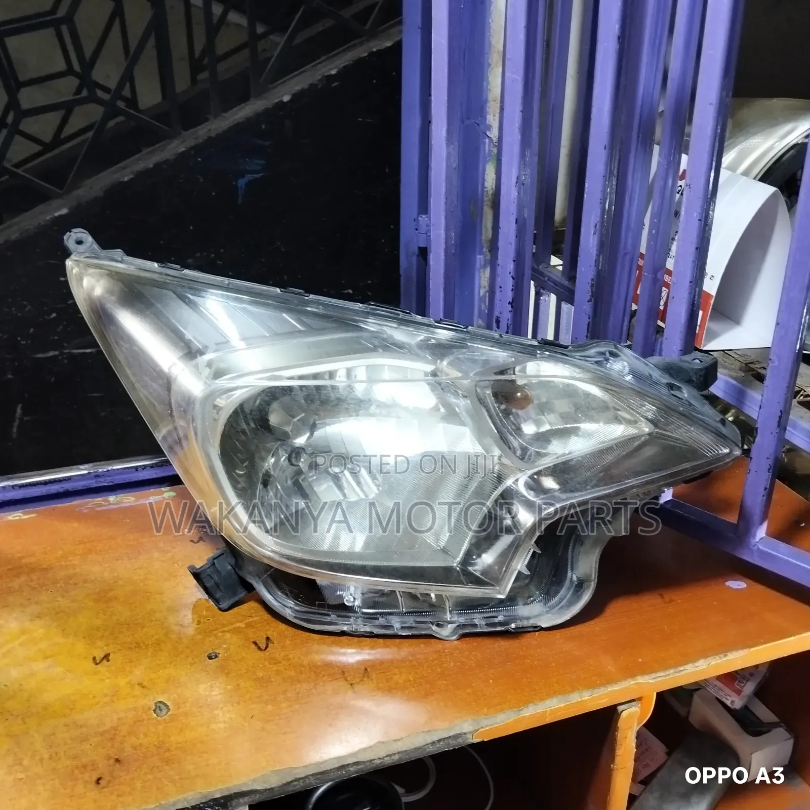 Toyota Ractis Xenon Headlamp, Model 2012/2013/2014. Clean Ex Japan