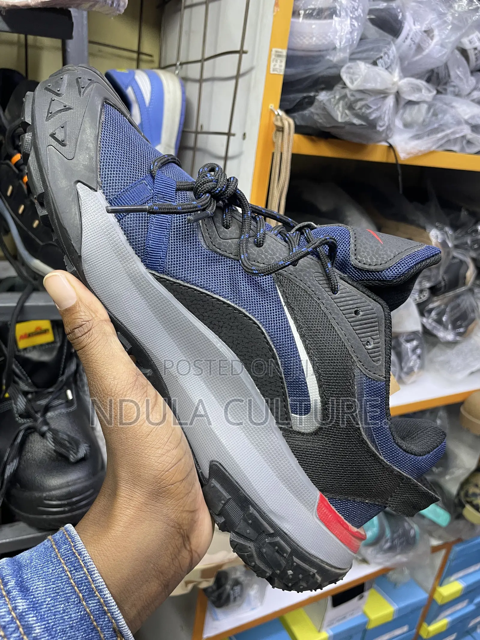 Nike Acg Mountain Fly 2 Low Sneakers