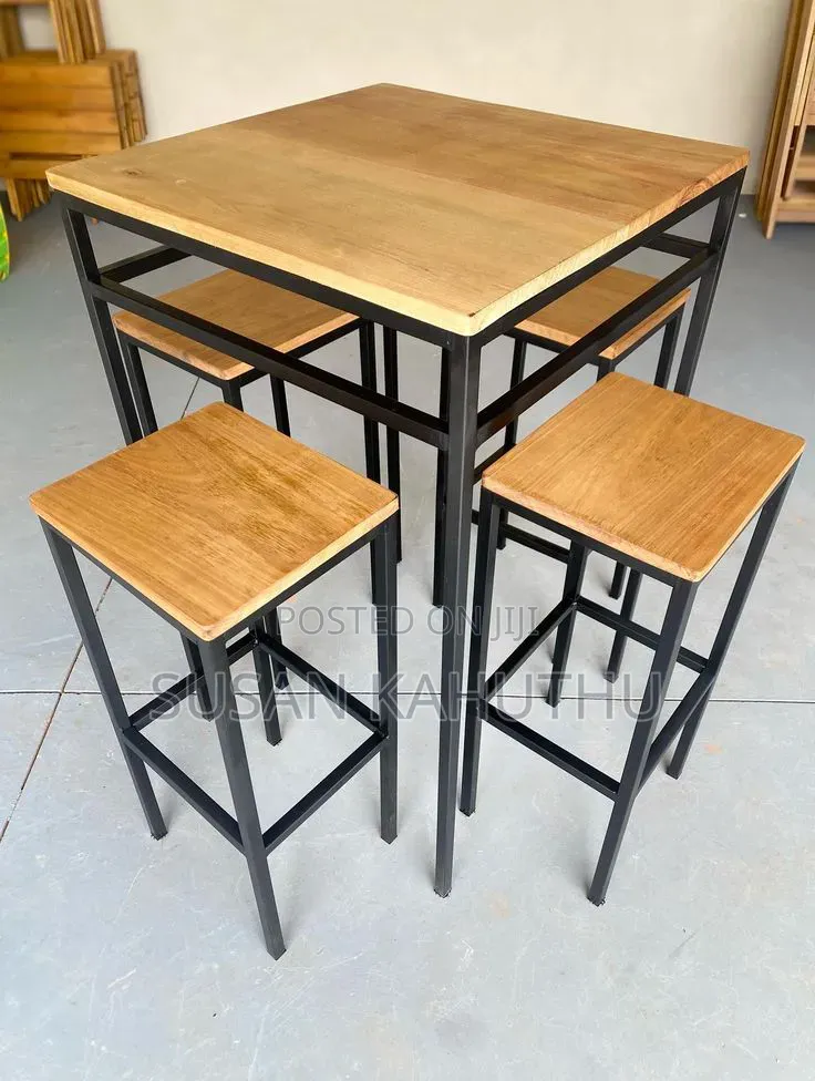 Masterfully Sculpted Restaurant Set