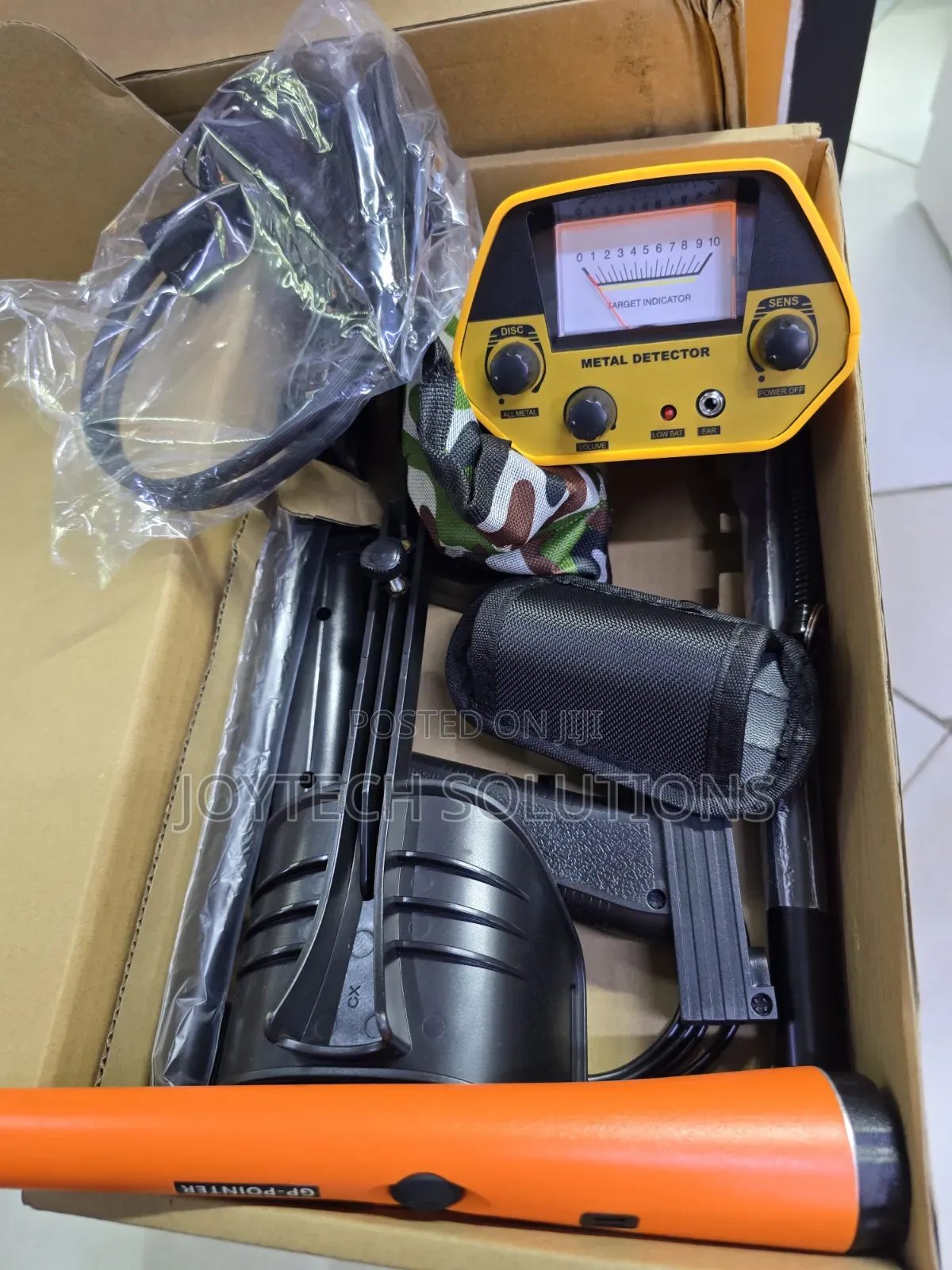 3-in-1 Metal Detector Bundle: Scanner, Pinpointer & Pro Headphones