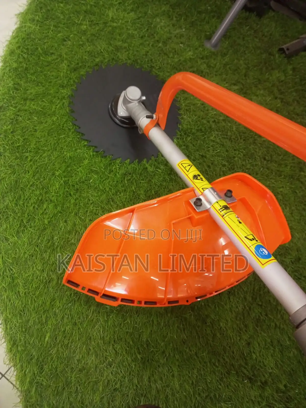 Hawk King Heavy Duty 139cc 4-stroke Walk-behind Wheel Brush Cutter