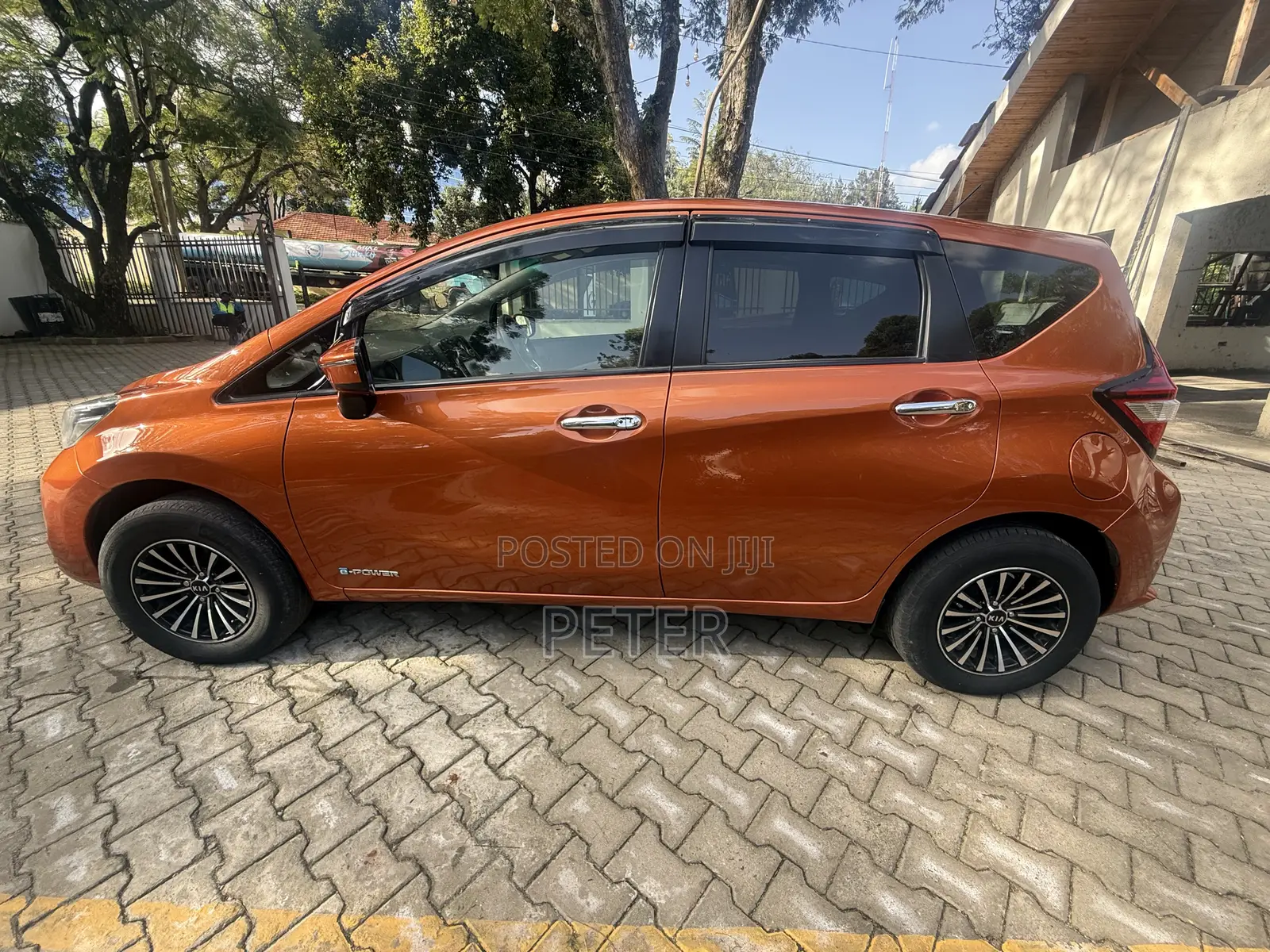Nissan Note 2018 Orange