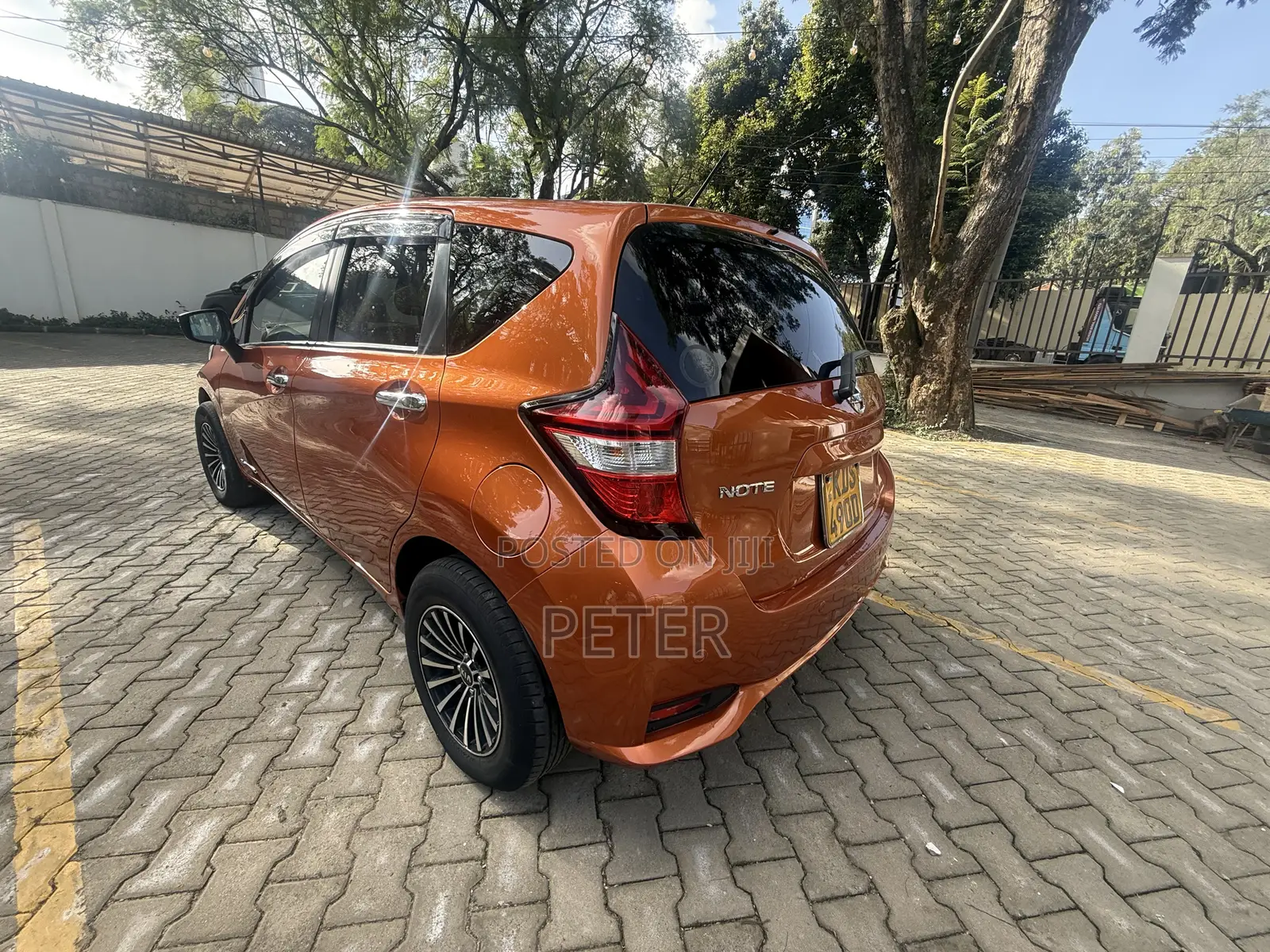Nissan Note 2018 Orange