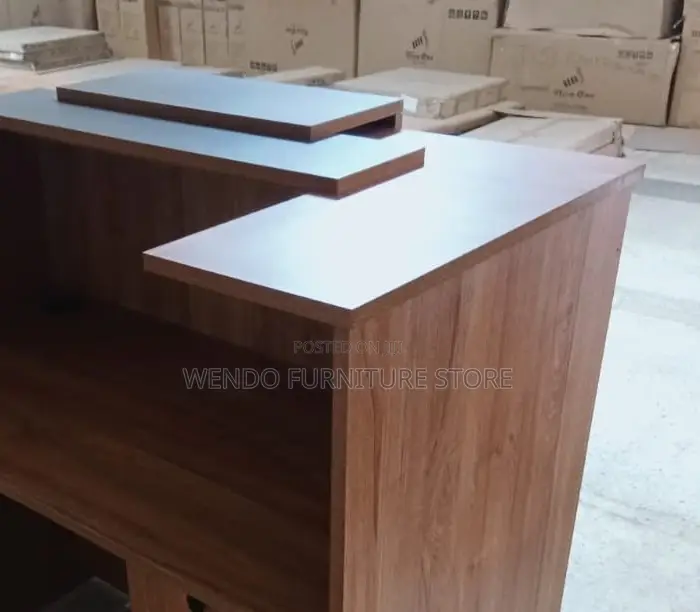 Reception Desk; 1.6 Meters Executive Front Office Reception Table
