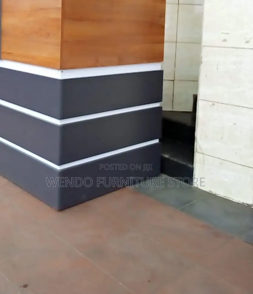 Reception Desk; 1.6 Meters Executive Front Office Reception Table