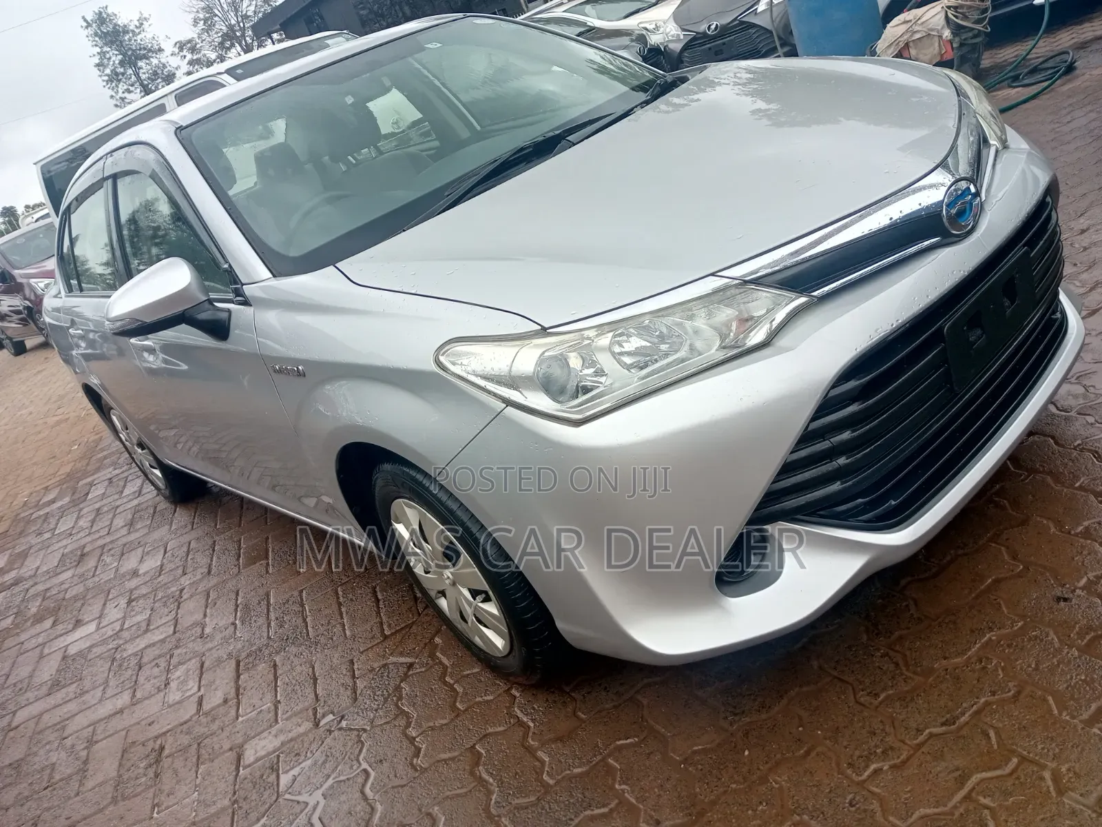 Toyota Axio 2017 Silver