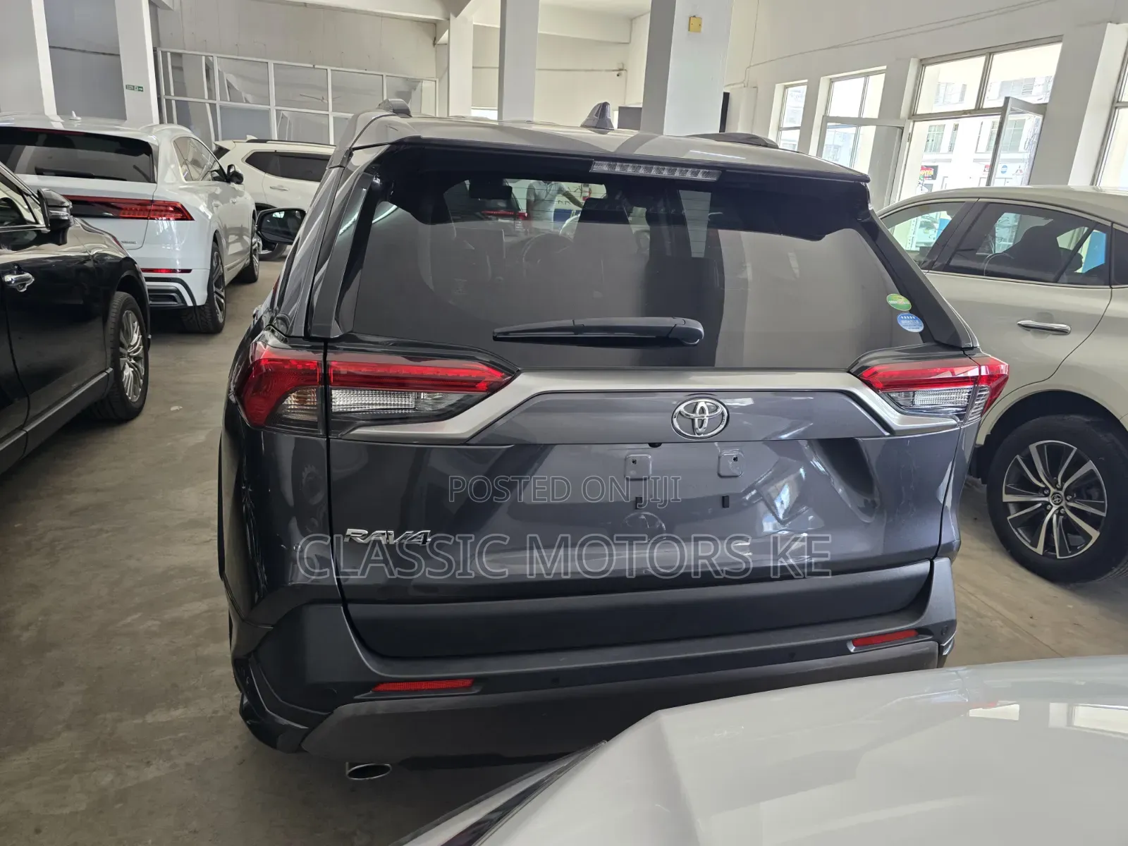 Toyota RAV4 XLE Premium AWD 2020 Gray
