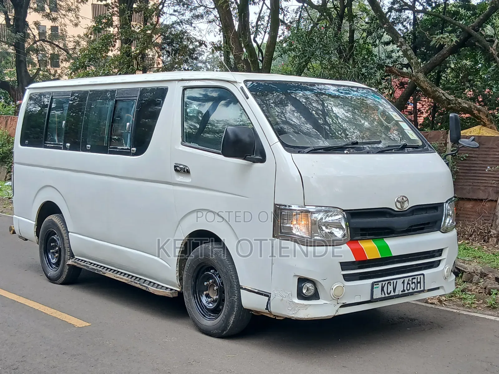 Toyota HiAce 2013 White