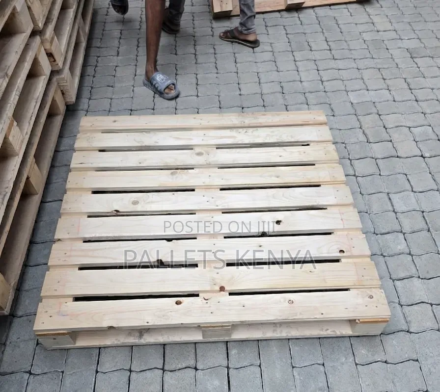 Wooden Pallets for Sale-Clean,Heat-Treated Ready for Use.