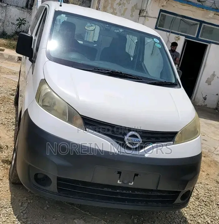 Nissan NV200 2018 White