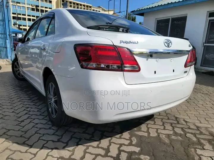 Toyota Premio 2018 White