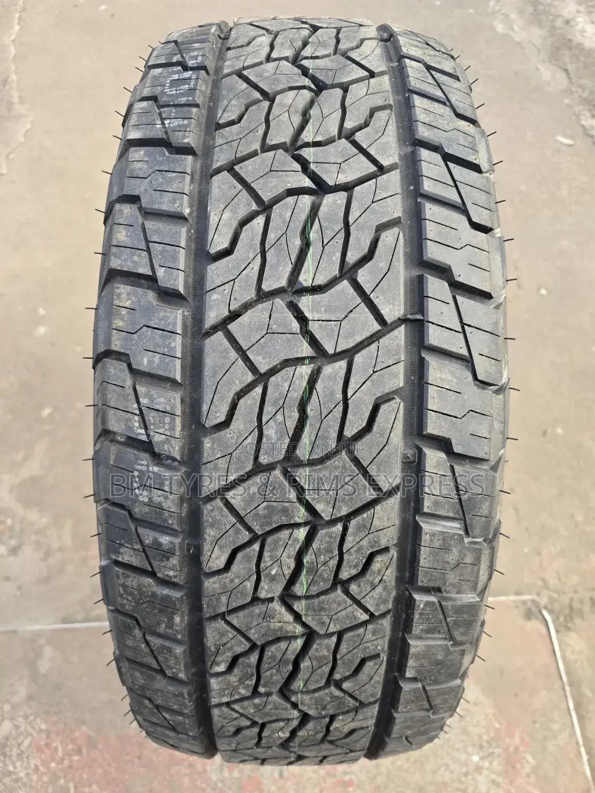 245 /45 R20 Comforser Tires (Ef 1500)