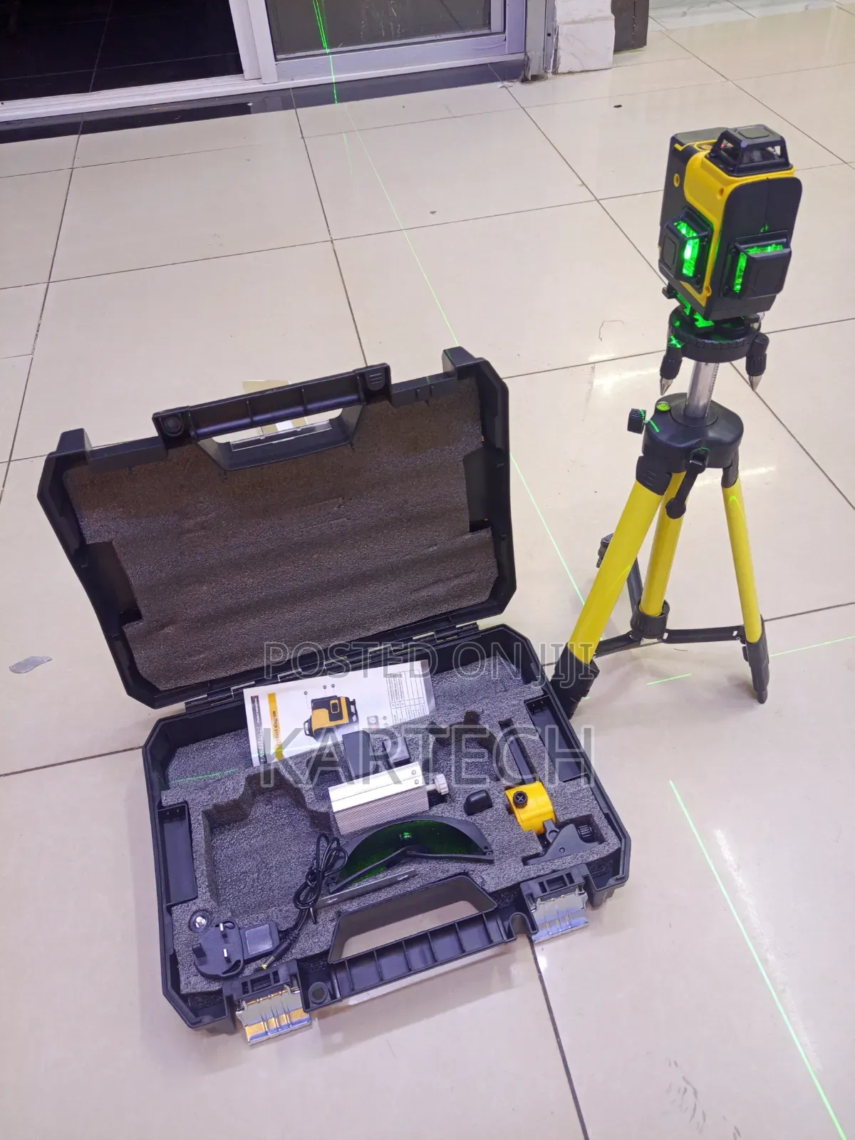 Dewalt 4d 16-Line Green Beam Laser Level With Tripod