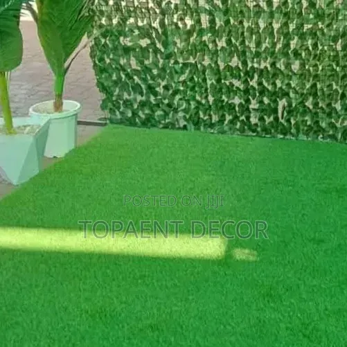 Outdoor Green Artificial No Maintenance Grass Carpet
