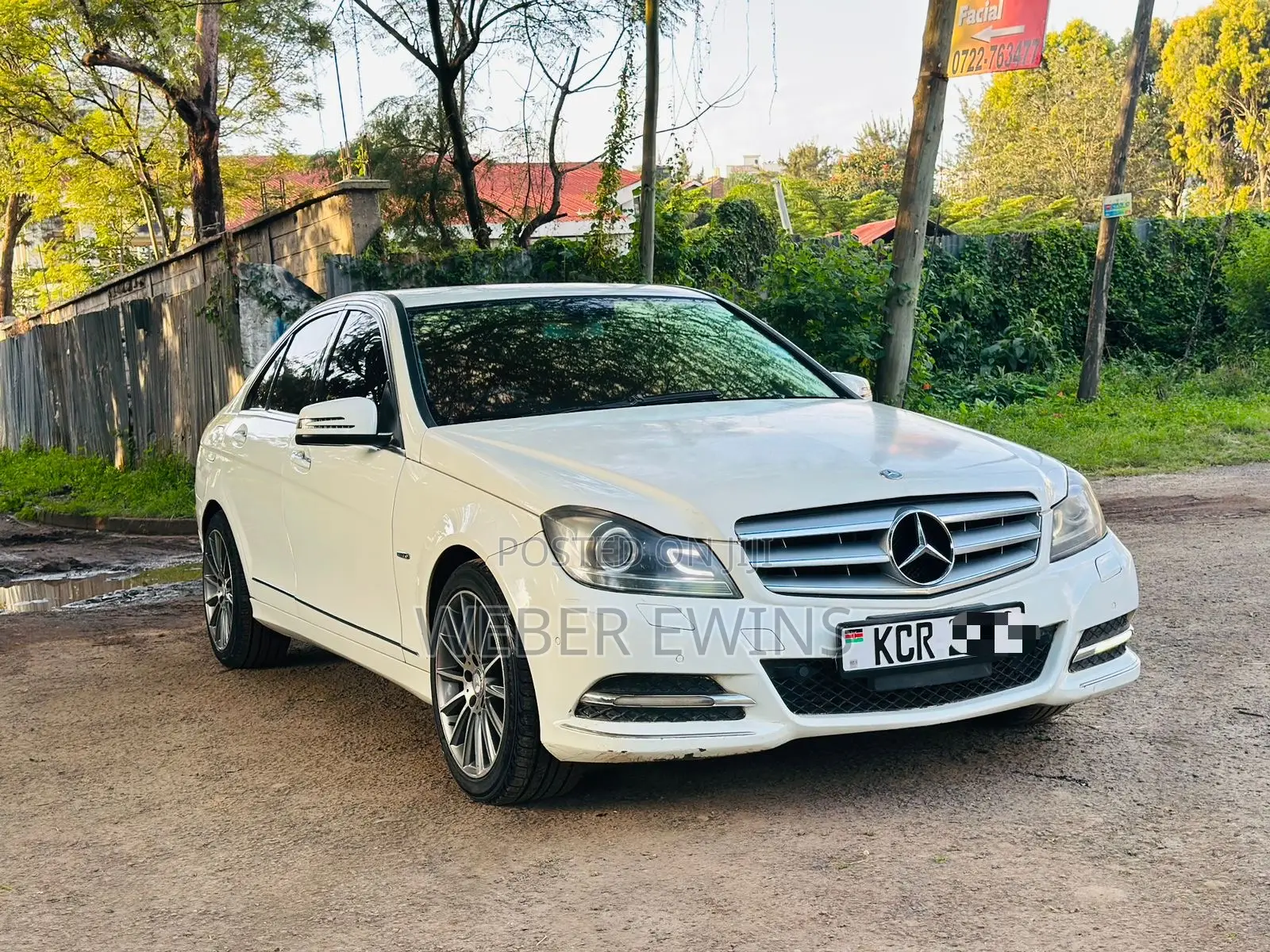 Mercedes-Benz C200 2011 White