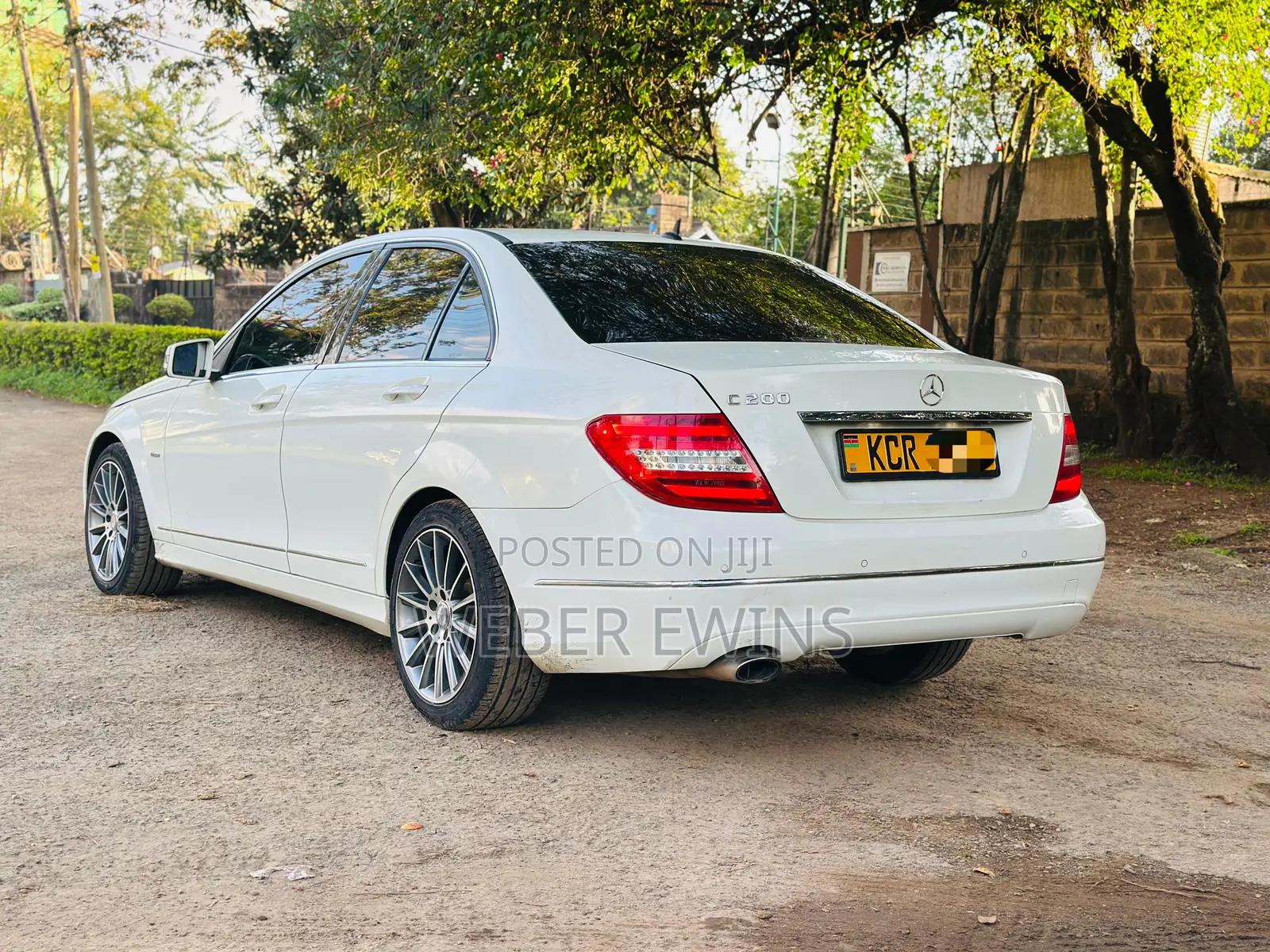 Mercedes-Benz C200 2011 White