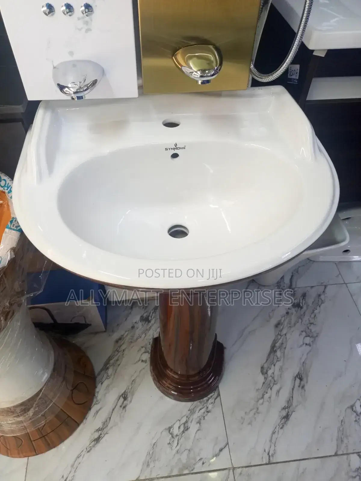 Mahogany Hand Wash Pedestal Basin