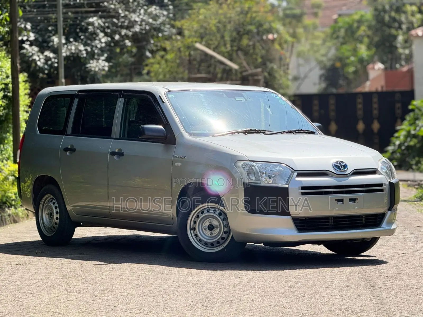 Toyota Probox 1.5 Hybrid DX 2019 Silver