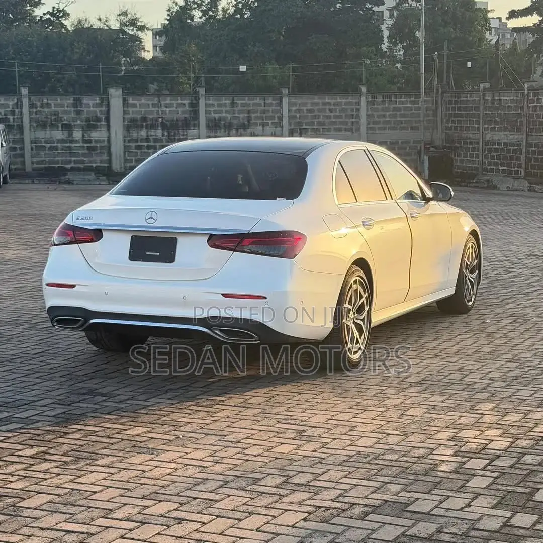 Mercedes-Benz E200 2020 White