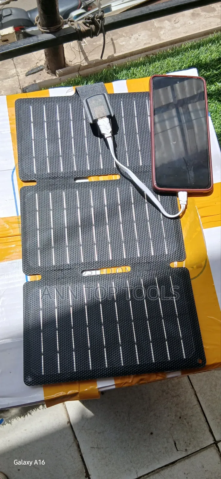 12 Watts Foldable Portable Solar
