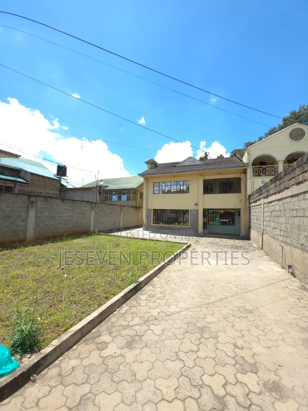 5bdrm Maisonette in South B for rent