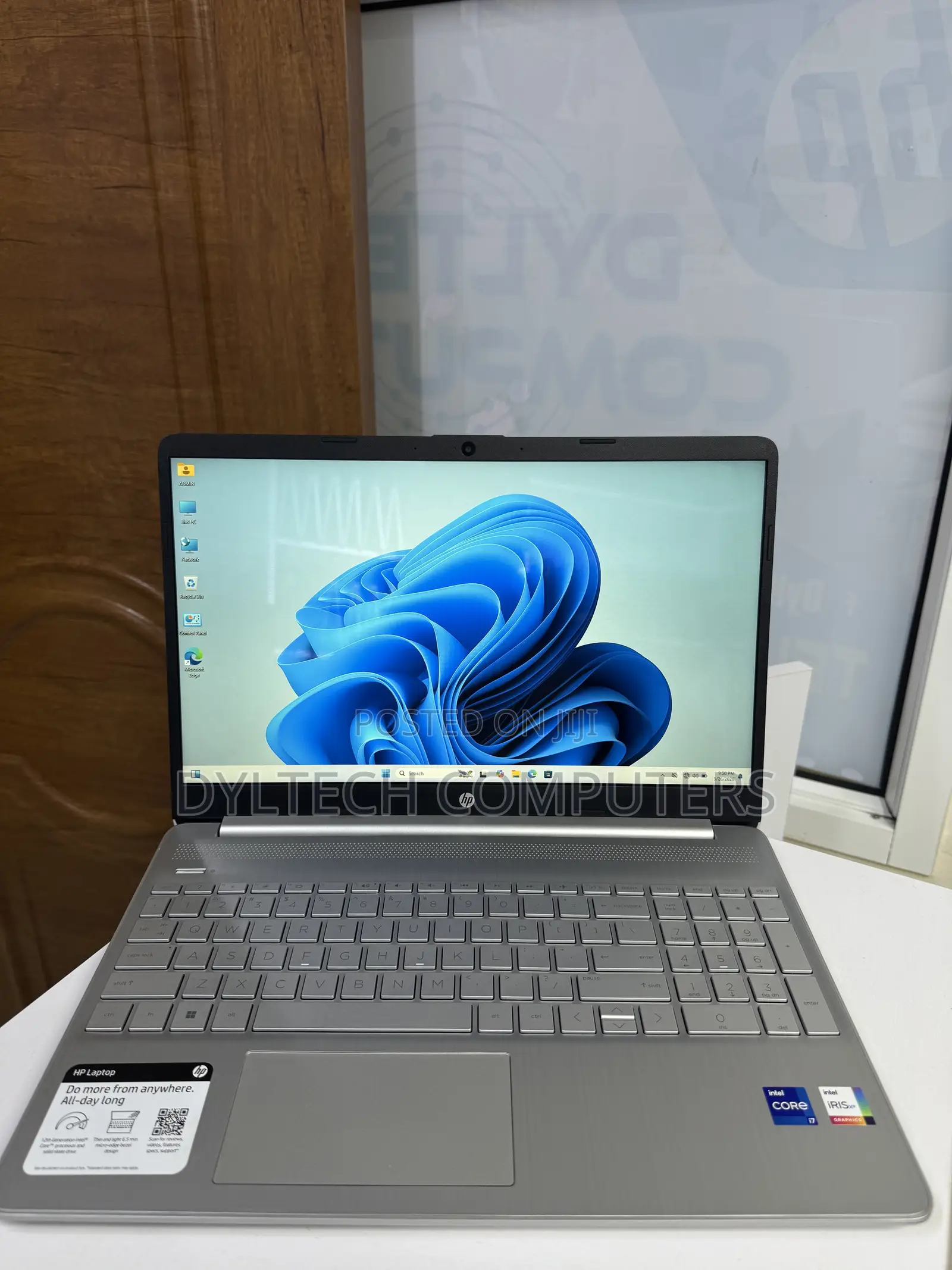 Laptop HP 15-dy1031wm 16GB Intel Core i7 SSD 512GB