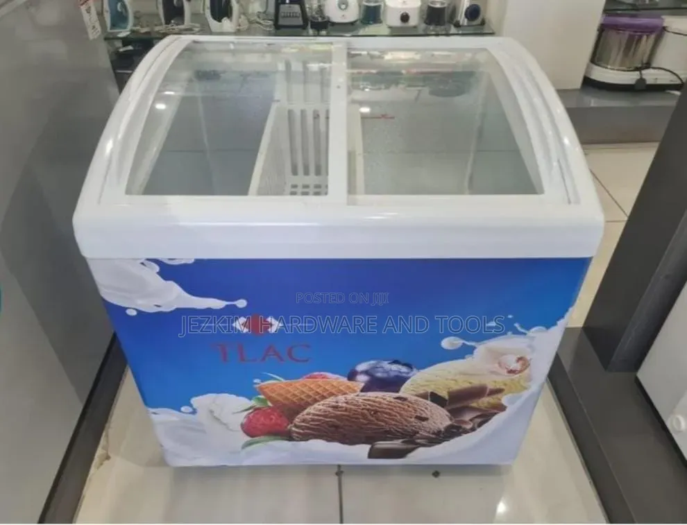 Showcase Freezer 156ltrs