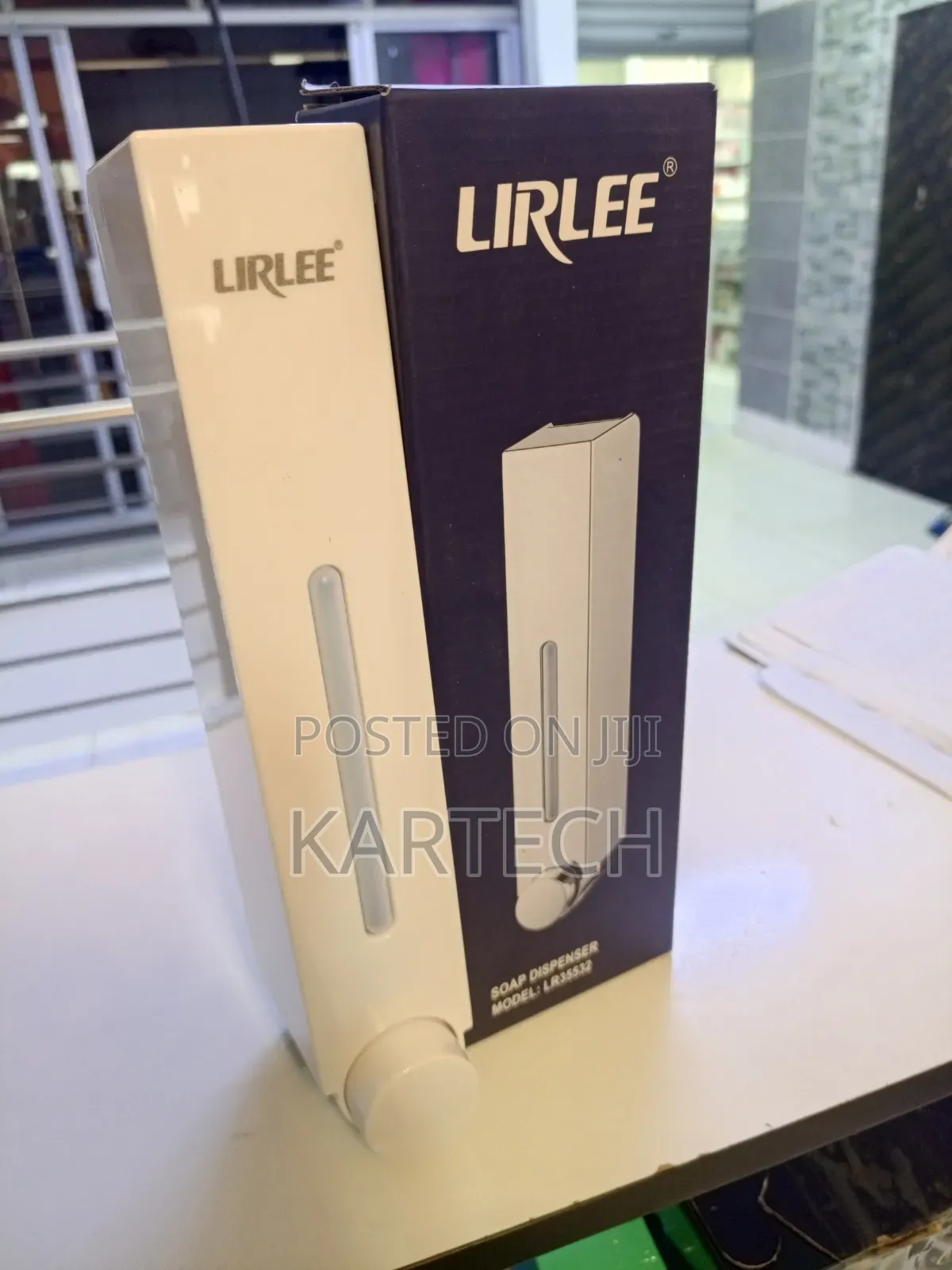 Lirlee Lr35532 400ml Wall-Mounted Manual Soap Dispenser
