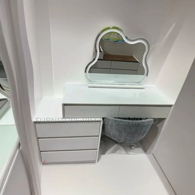 Creamy White Modern Vanity Make Up Table