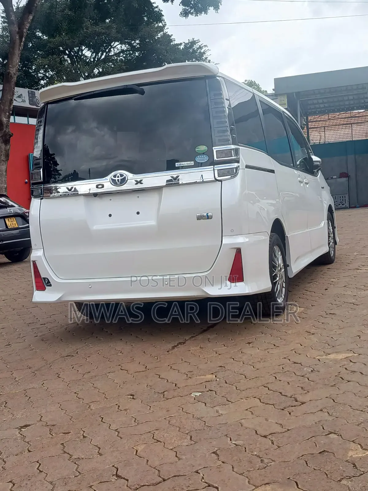 Toyota Voxy 2019 White