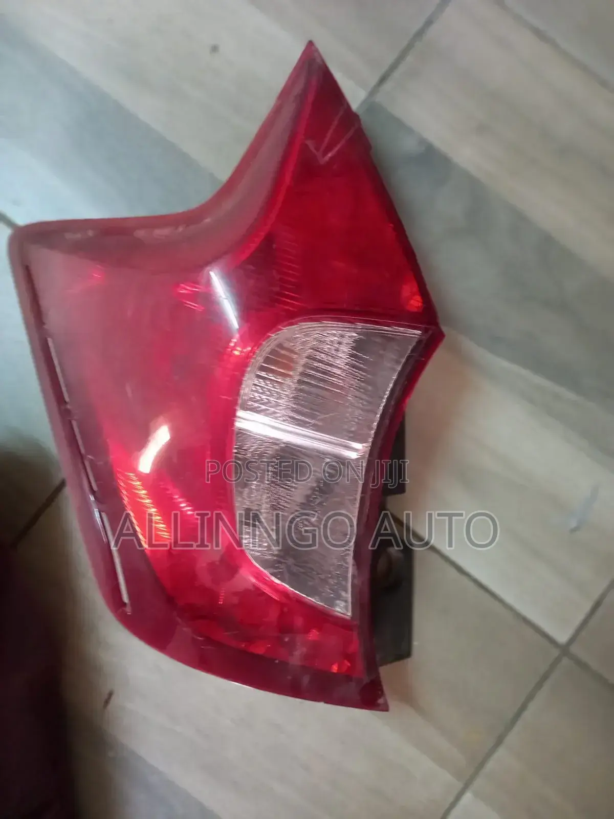 Nissan Note Taillight