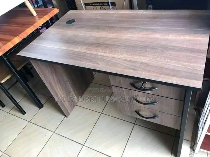Affordable 1m Study Desk Nairobi – Perfect for Home School