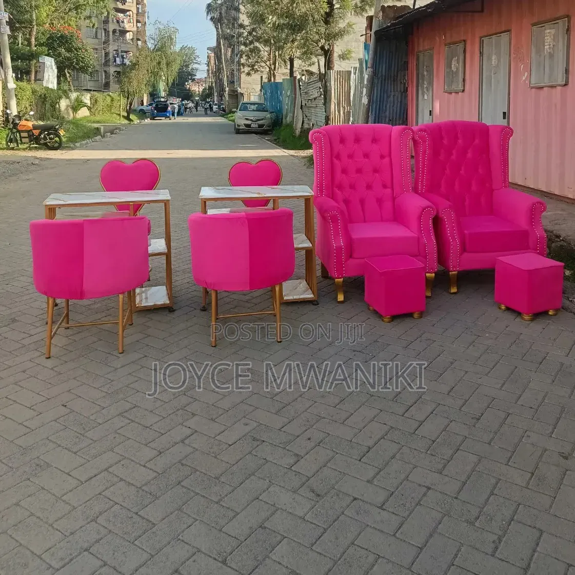2 Pedicure Seats and 2 Manicure Sets, Ho