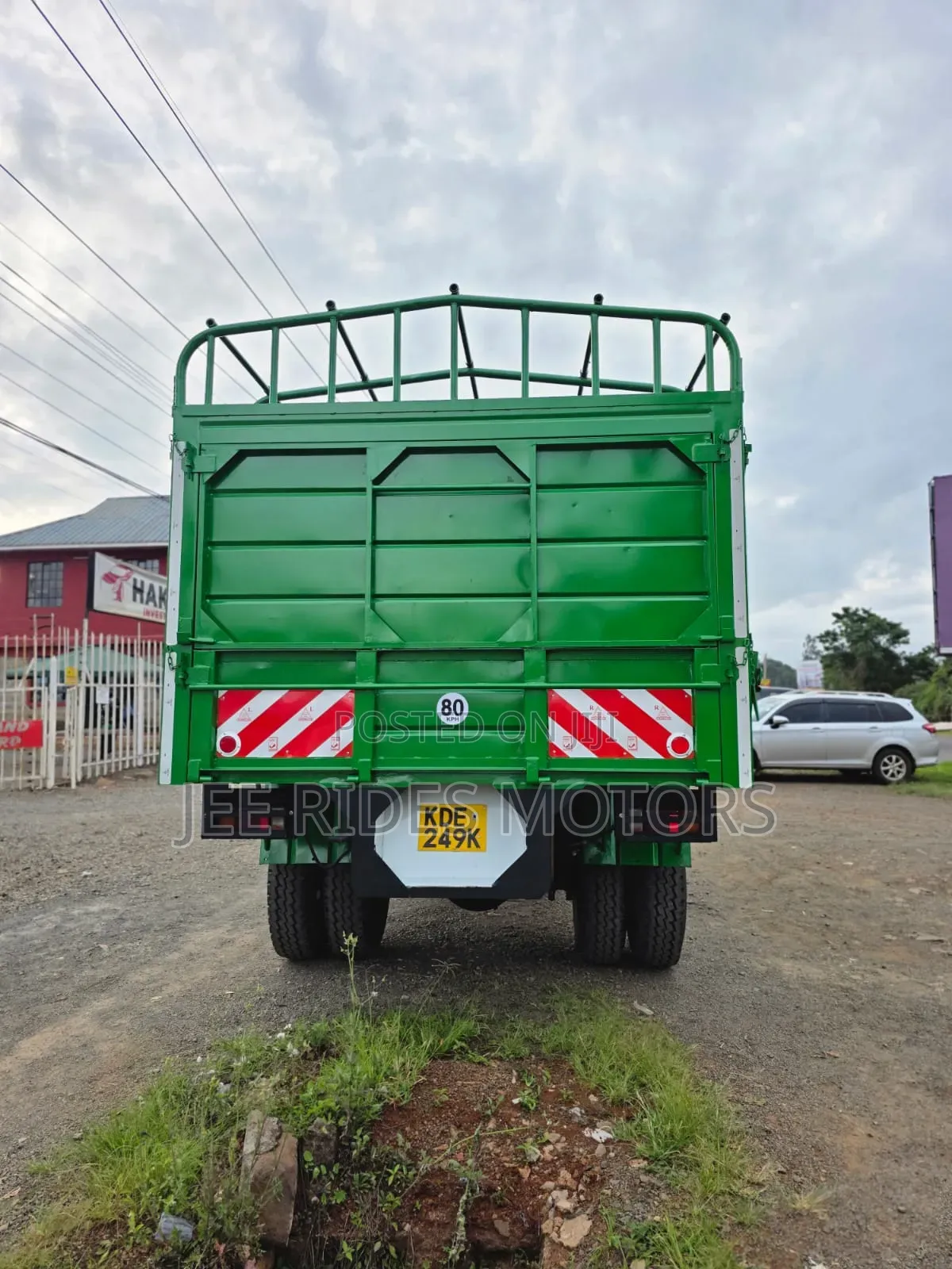 Isyzu FTR 2021 White