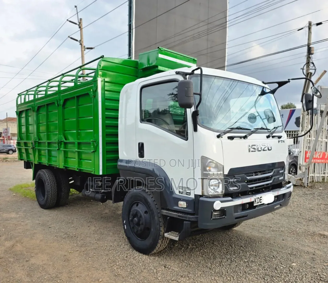 Isyzu FTR 2021 White