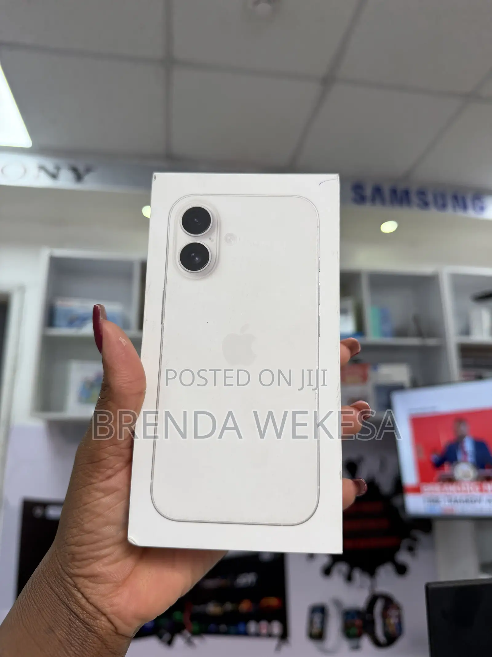 New Apple iPhone 16 128 GB White